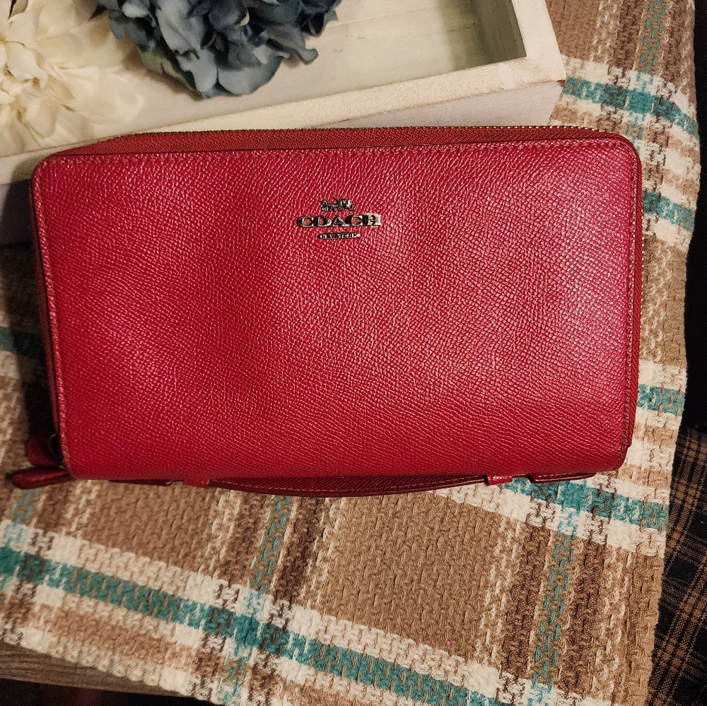 RED COACH ORGANIZER WALLET